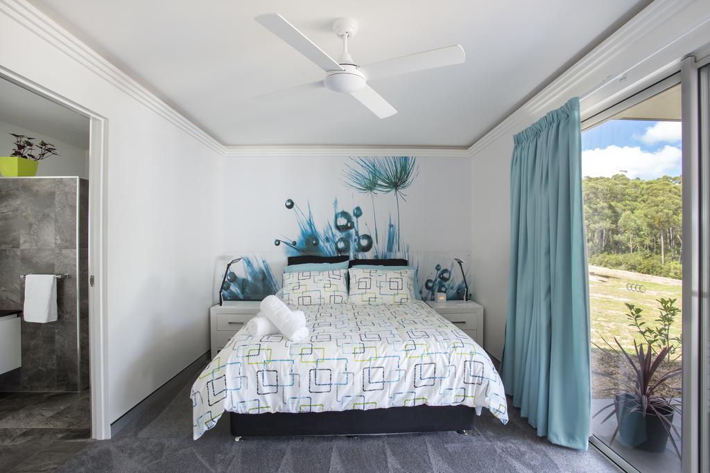 East Lynne NSW Accommodation Mermaid Beach