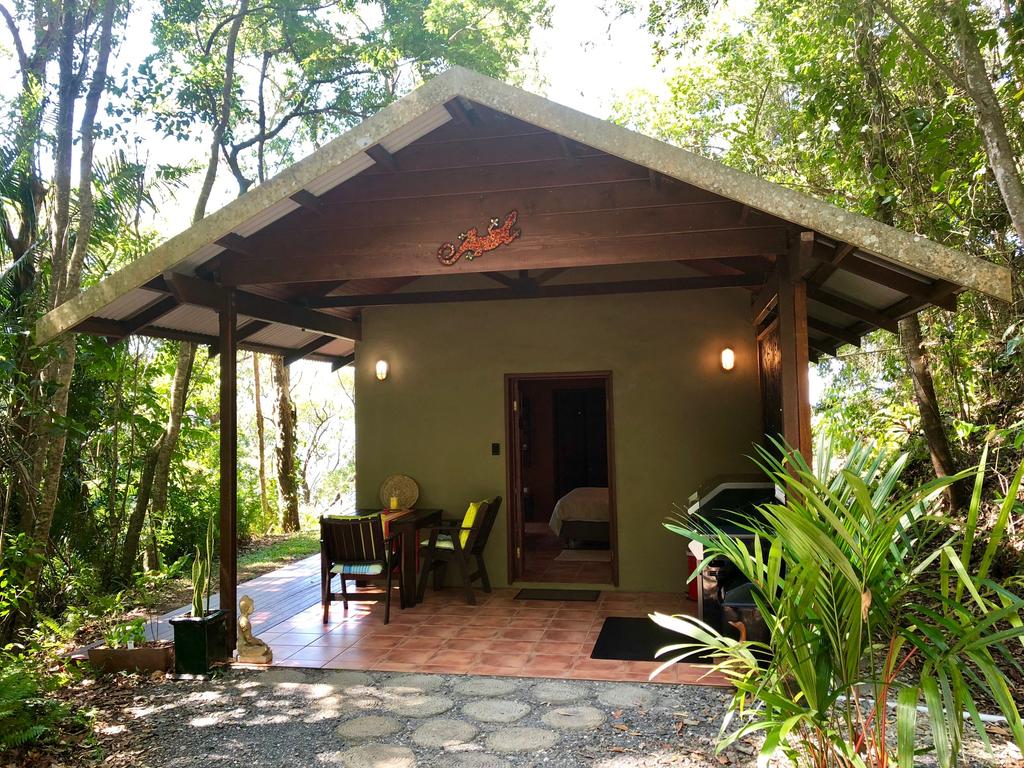Miallo QLD Accommodation Mermaid Beach