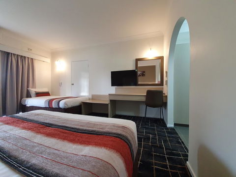 Hamilton's Queanbeyan Motel - Accommodation Mermaid Beach 1