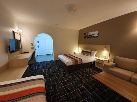 Hamilton's Queanbeyan Motel - Accommodation Mermaid Beach 2