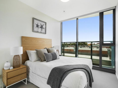 HARBOURSIDE- Hosted By: L'Abode Accommodation - Accommodation Mermaid Beach 2