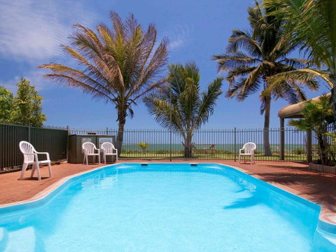 Hedland Hotel - Accommodation Mermaid Beach 0