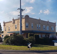 Helensburgh Hotel - Accommodation Mermaid Beach
