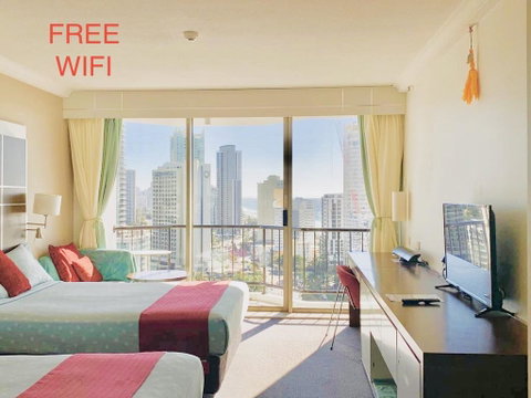 High Floor Twin Share With Ocean View At Surfers Paradise - Hotel Studio - Accommodation Mermaid Beach 0