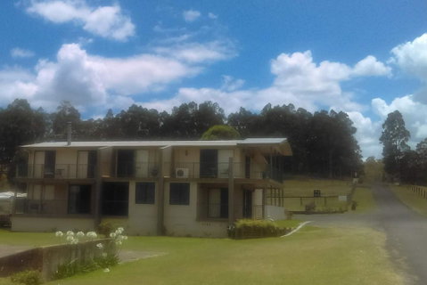 Hill Top Villas - Accommodation Mermaid Beach 1