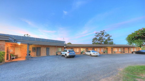 Hilldrop Motor Inn - Accommodation Mermaid Beach 0