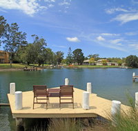 Holiday on the Water - Accommodation Mermaid Beach