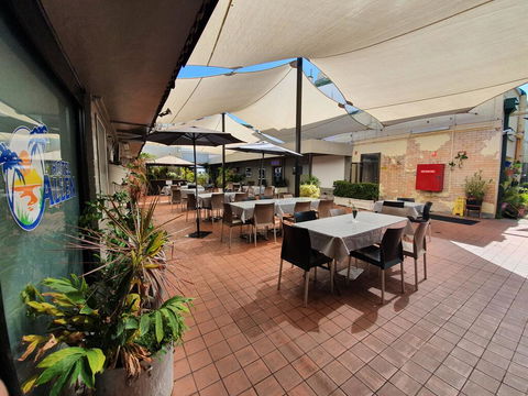 Hotel Allen - Accommodation Mermaid Beach 1