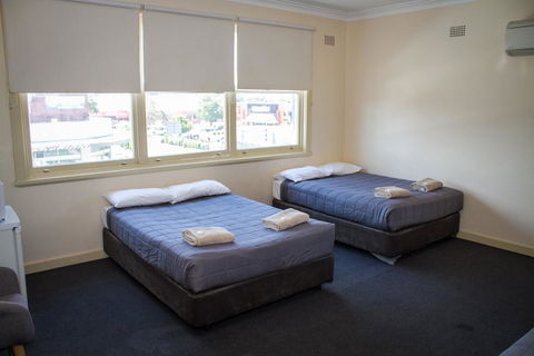 Hotel Jesmond - Accommodation Mermaid Beach 2