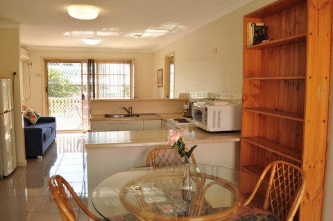 Isla House PA - Accommodation Mermaid Beach 3