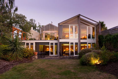 Islington Hotel - Accommodation Mermaid Beach 0