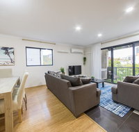 ISOLATION READY Super Size Me Top Location. Isolation Ready. Sanitised. Free CAT Bus Pool Gym and everything at your finge - Accommodation Mermaid Beach