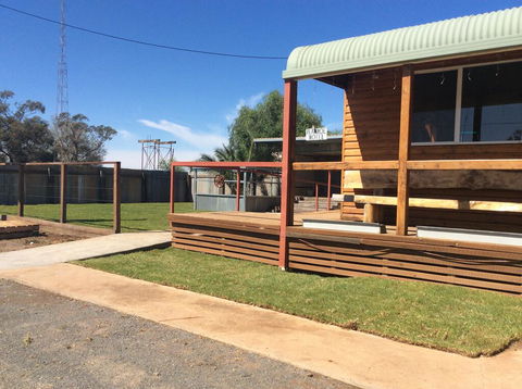 Ivanhoe Hotel Motel - Accommodation Mermaid Beach 3