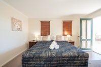 Jacaranda Place Motor Inn