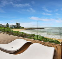 JoeAnne at Blue Bay Absolute Beachfront - Accommodation Mermaid Beach