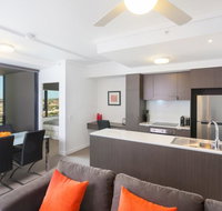 Keeping Cool on Connor - Executive 2BR Fortitude Valley apartment with pool and views - Accommodation Mermaid Beach