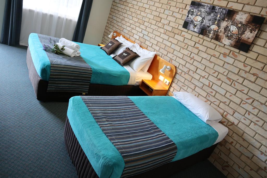 Monsildale QLD Accommodation Mermaid Beach