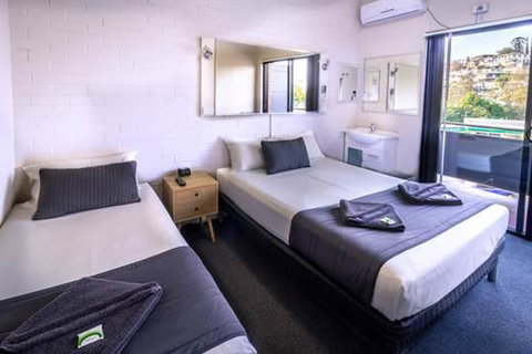 Kingsford Riverside Inn - Accommodation Mermaid Beach 3