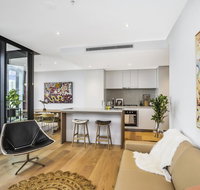 KOZYGURU FORTITUDE VALLEY DESIGNER GRADE 2 BED APT FREE PARKING QFV179-1401 - Accommodation Mermaid Beach