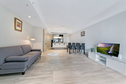 KOZYGURU HAYMARKET SYDNEY CITY VIEW 2 BED STUNNING APT NHA178-1206 - Accommodation Mermaid Beach 0