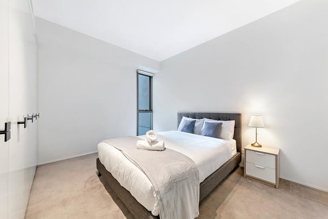 KOZYGURU HAYMARKET SYDNEY CITY VIEW 2 BED STUNNING APT NHA178-1206 - Accommodation Mermaid Beach 2