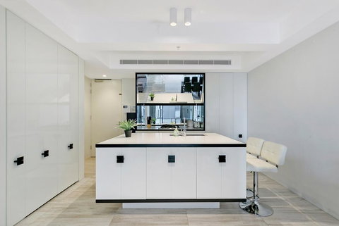 KOZYGURU HAYMARKET SYDNEY CITY VIEW 2 BED STUNNING APT NHA178-1206 - Accommodation Mermaid Beach 1