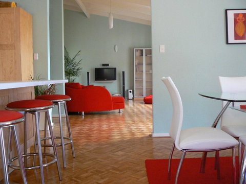 La Cote D Or - Mediterranean Cottage - Accommodation Mermaid Beach 2
