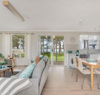 Lake Front Home - Relax  Unwind - Accommodation Mermaid Beach