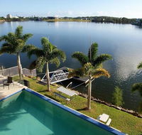 Lakehouse Family Oasis by Getastay - Accommodation Mermaid Beach