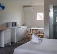 Lakeside Inn - Accommodation Mermaid Beach