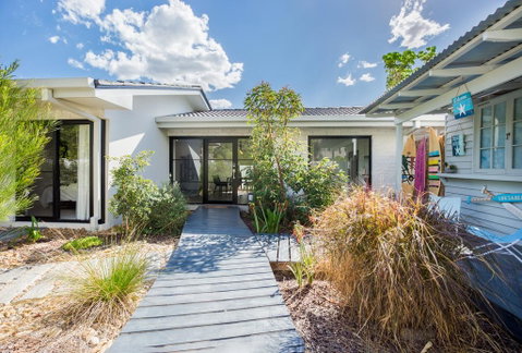 Lamour Holiday Beach House - Accommodation Mermaid Beach 0