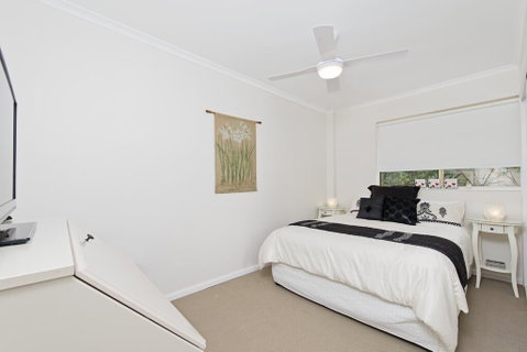 Laze Dayz At Lighthouse - Studio With Shared Pool - Accommodation Mermaid Beach 2