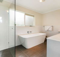 Lighthouse Cottage - Accommodation Mermaid Beach