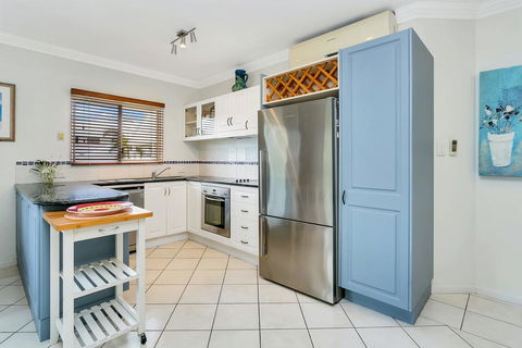 Lilyfield Apartments - Two Bedroom Apartment - Accommodation Mermaid Beach 0