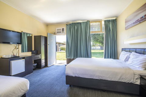 Links Hotel - Accommodation Mermaid Beach 3
