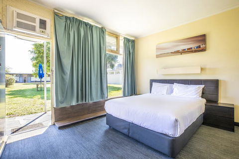 Links Hotel - Accommodation Mermaid Beach 2