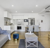 Luxe Beach Holiday Unit With Parking Pool and Gym - Accommodation Mermaid Beach