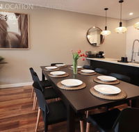 LUXURY Davcorp Executive Rentals - Free Wifi Wine Netflix and Parking in Brompton - Accommodation Mermaid Beach
