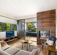 Luxury Hinterland Retreat - Family Suite with Hinterland and Ocean Views - Accommodation Mermaid Beach