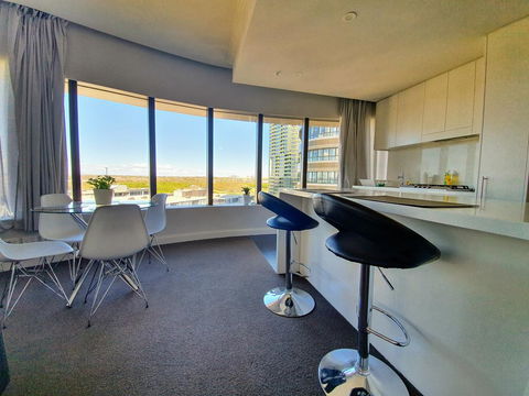 Luxury Level 2-bed 2-bath City View Apt In Olympic Park - Accommodation Mermaid Beach 1