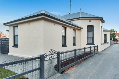 Luxury On The Esplanade - Accommodation Mermaid Beach 0