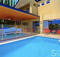 LUXURY VILLA W POOL  SPAS - Accommodation Mermaid Beach