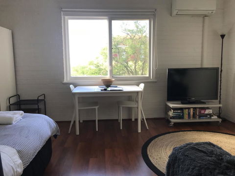 M106 Holiday Apartment In The City - Accommodation Mermaid Beach 2