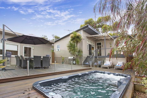 Madeleine Street - Accommodation Mermaid Beach 0