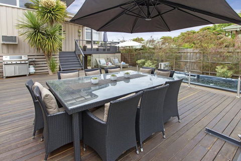 Madeleine Street - Accommodation Mermaid Beach 1