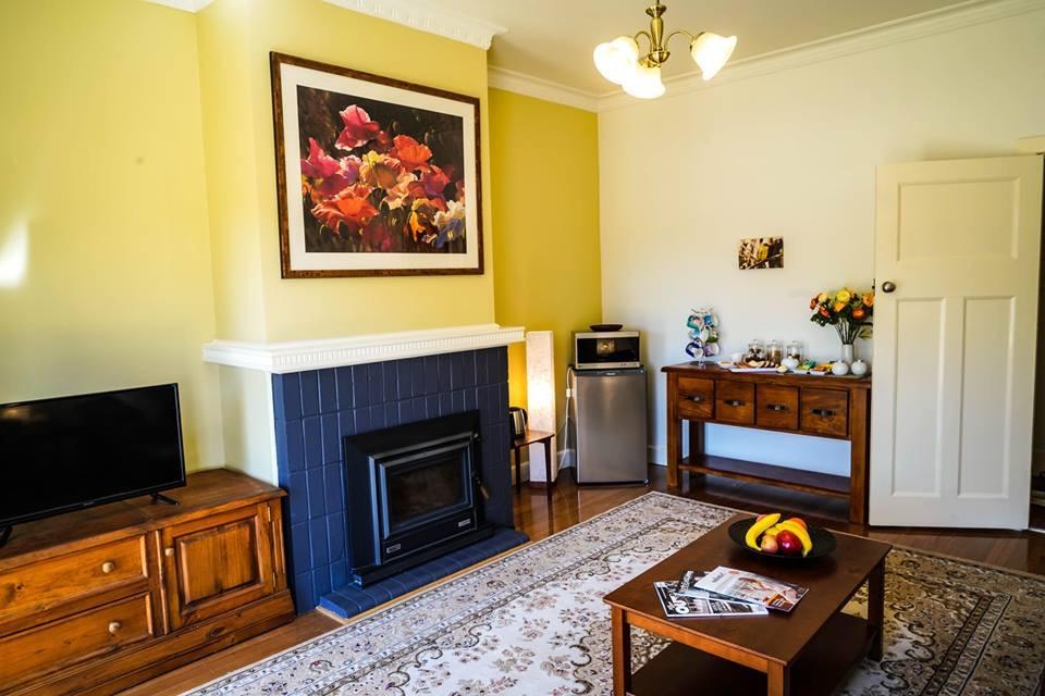 Molyullah VIC Accommodation Mermaid Beach