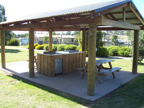 Mansfield Holiday Park - Accommodation Mermaid Beach 2