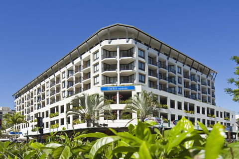 Mantra Esplanade - Accommodation Mermaid Beach 1