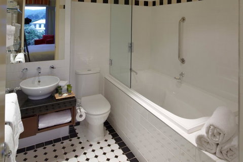 Mantra Lorne - Accommodation Mermaid Beach 2