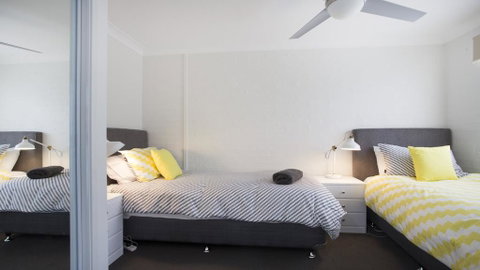 Mariners 2 - Mollymook - Accommodation Mermaid Beach 2